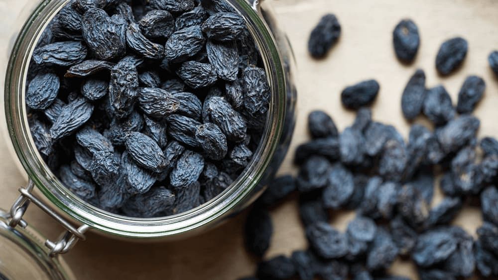 Black Raisin Water Benefits For Women Conceiving PCOS More